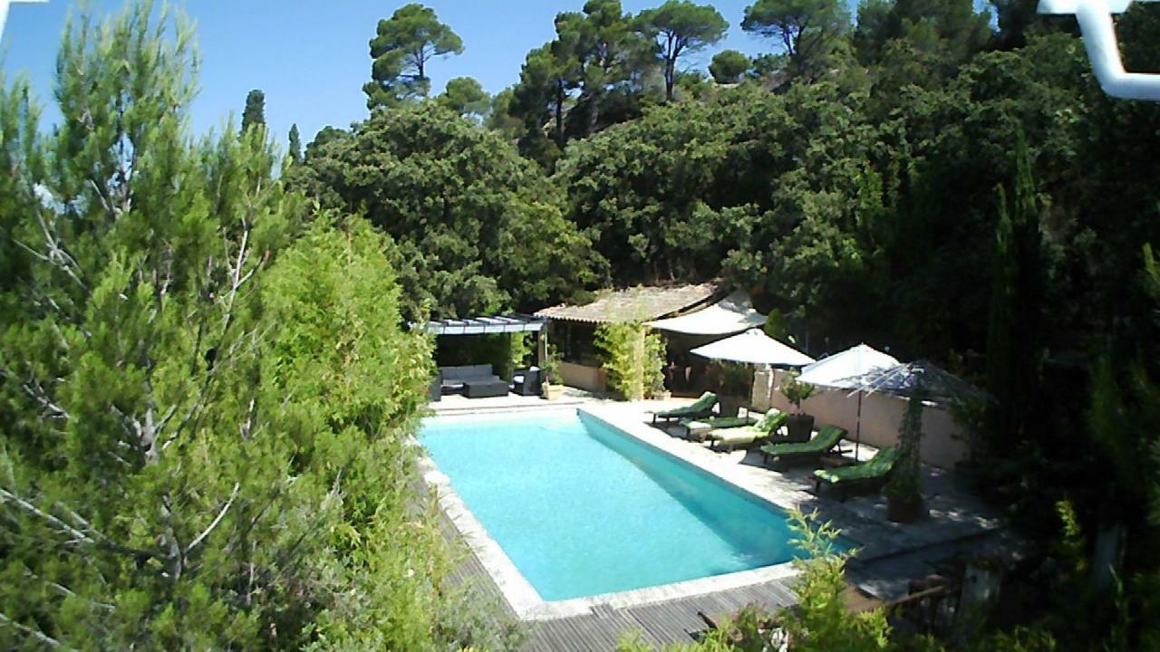 Les 3 Saisons Bed and Breakfast Cucuron Eksteriør billede