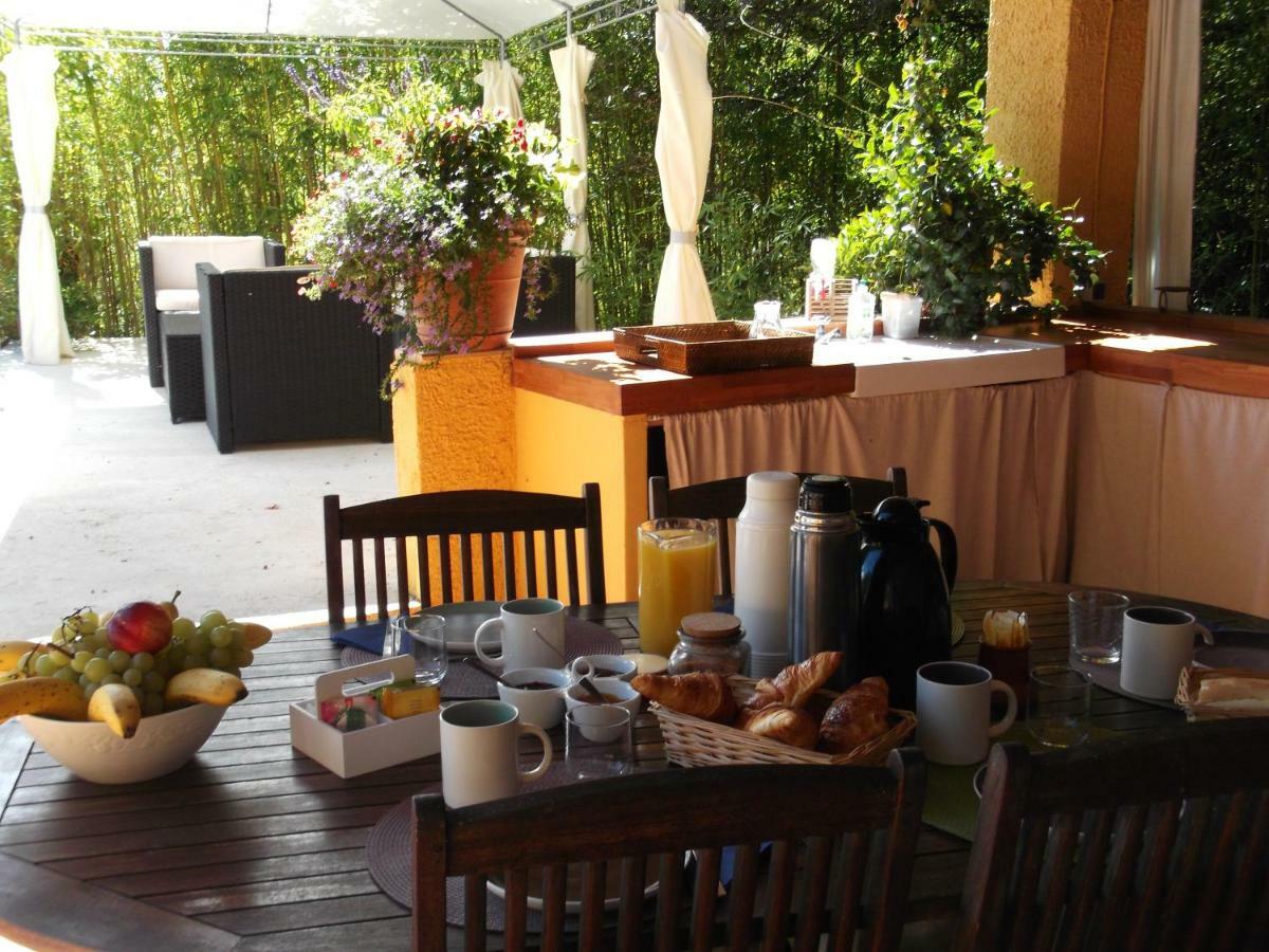 Les 3 Saisons Bed and Breakfast Cucuron Eksteriør billede