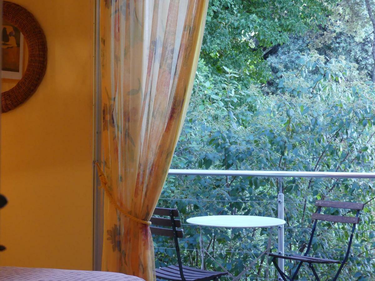 Les 3 Saisons Bed and Breakfast Cucuron Eksteriør billede