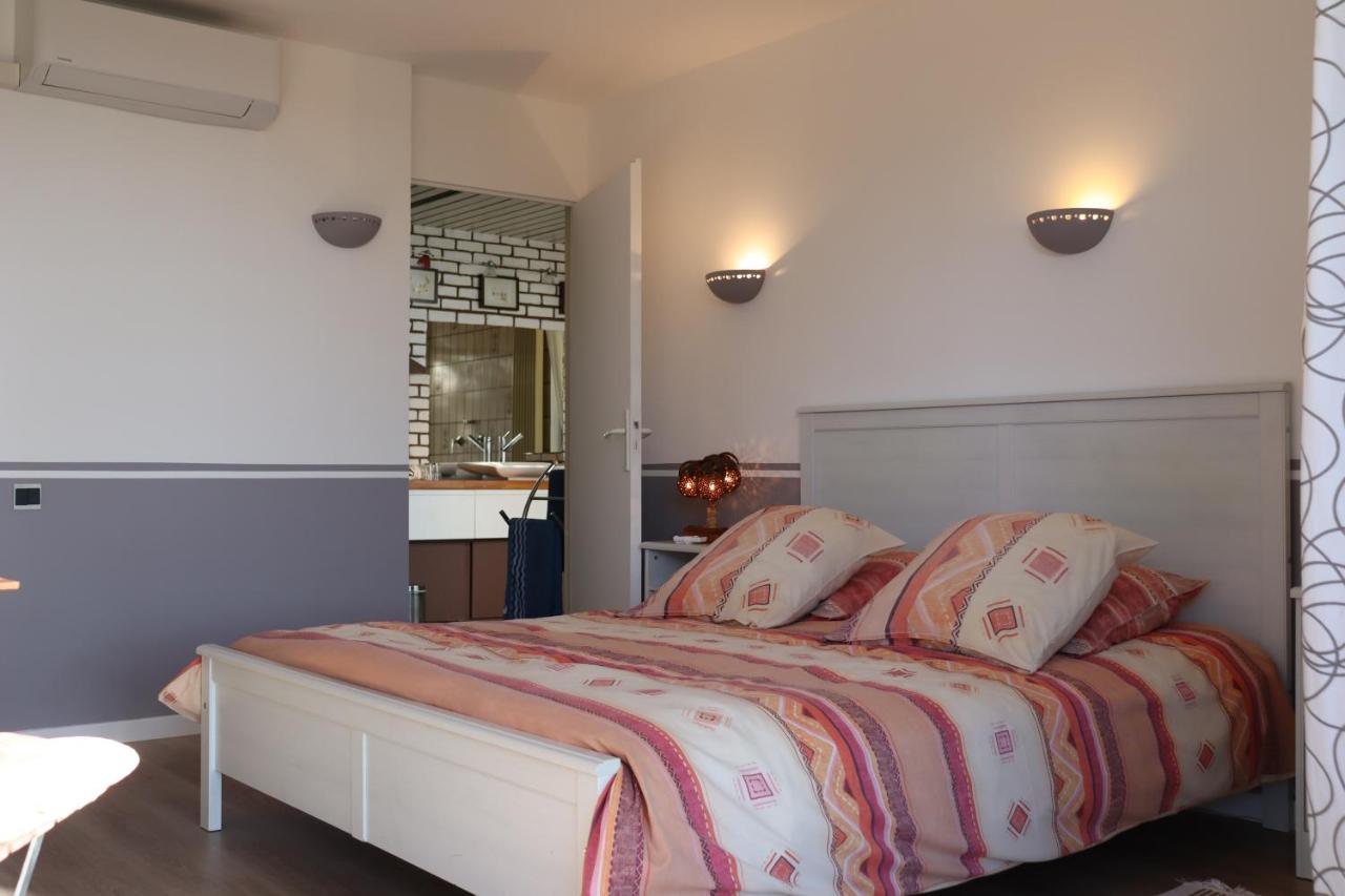 Les 3 Saisons Bed and Breakfast Cucuron Eksteriør billede